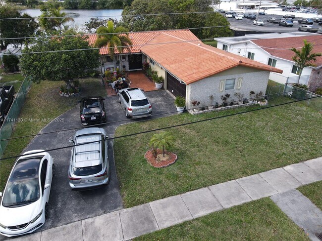 Photo - 21100 NW Miami Ct House