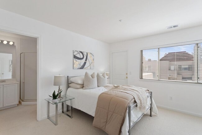 Photo - 2573 Park Blvd