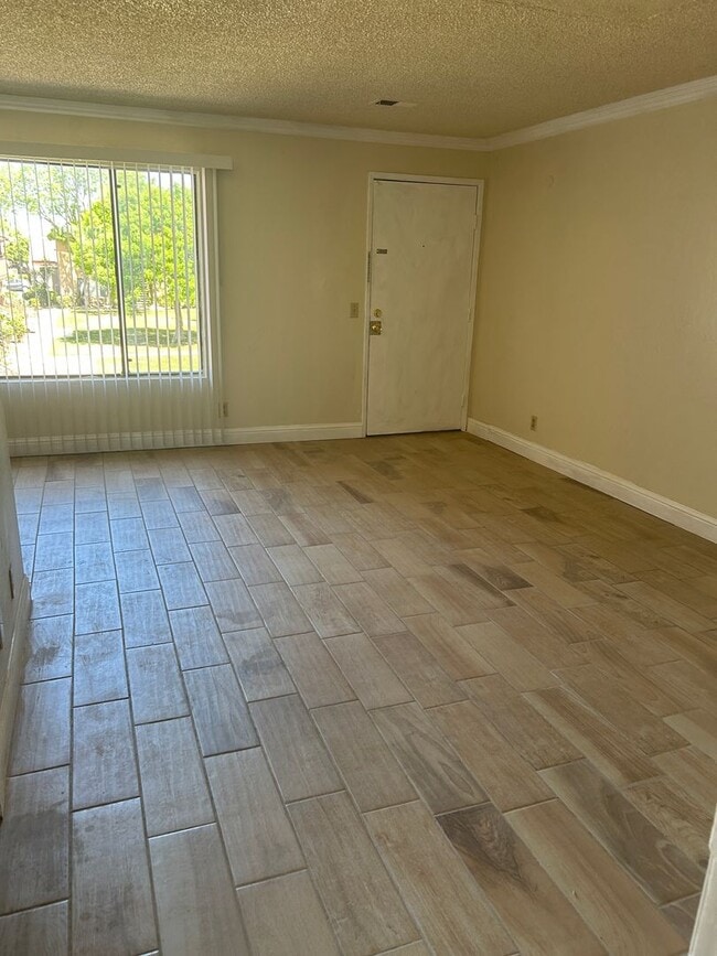 Photo - Spacious, open and updated 1 bedroom 1 bat... Unidad B