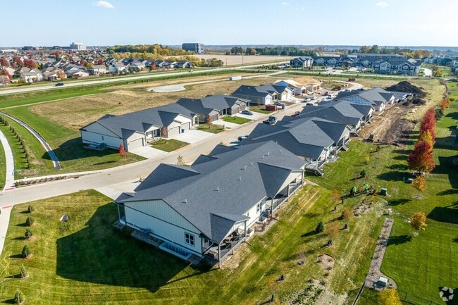 Photo - Platinum Pointe