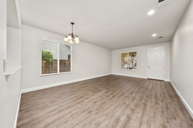 Photo - 2120 Stansfield Dr