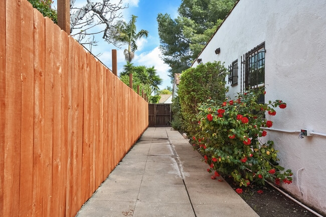 Patio - 815 N Curson Ave Unit 815