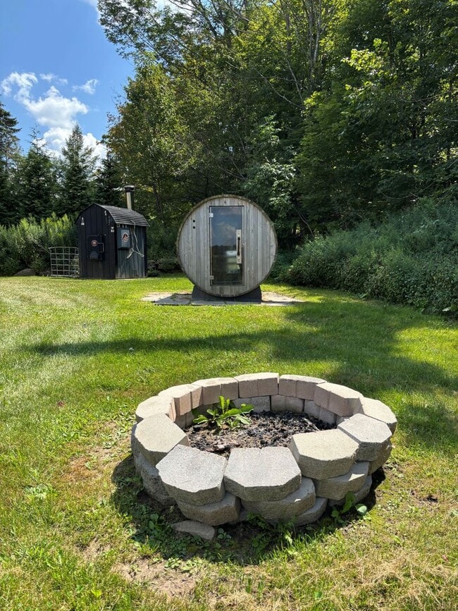 Photo - 663 Sterling Rd