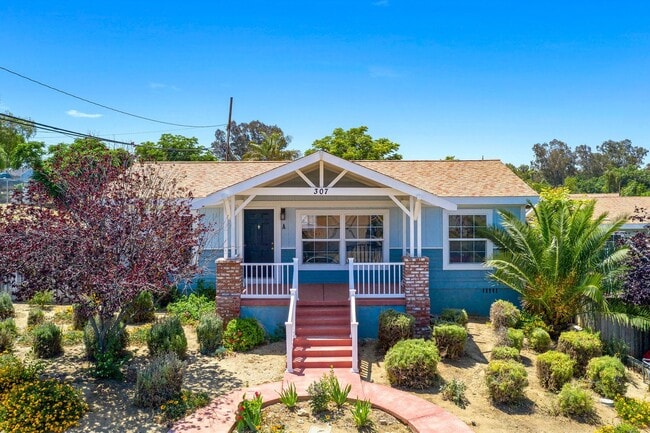 Photo - 307 N Poe St Unidad 1