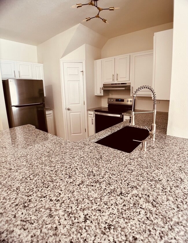 Kitchen - 1575 Ridenour Pkwy NW Unit Ridenour