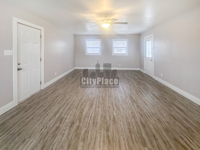 Photo - 4550 S Keystone Ave