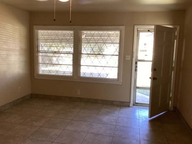 Photo - 3118 Grant St