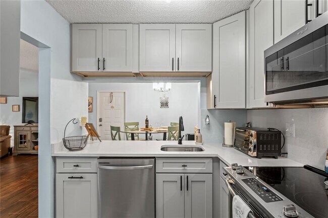 Photo - 3232 Lake Pine Way E Unit H2