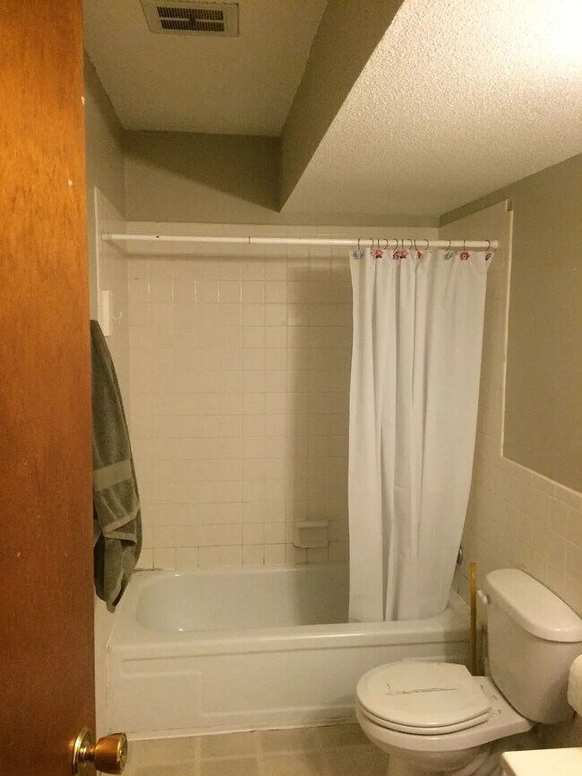 Photo - 405 21st Ave Pl