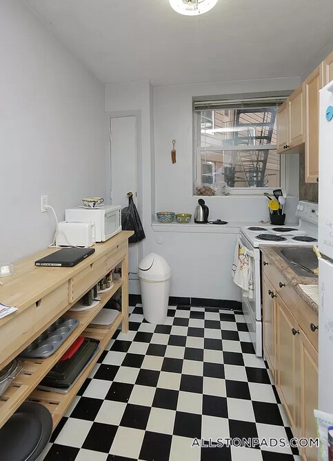 Photo - 10 Armington St Unidad 4