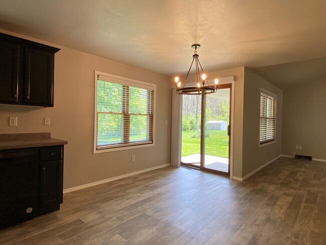 Photo - 1124 Nier Ct