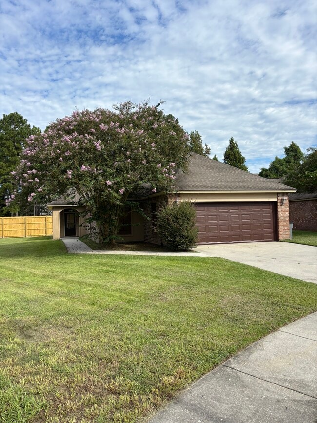 Building Photo - 3460 Northlake Ave Rental