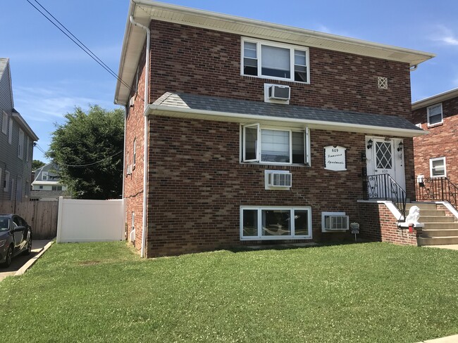 Photo - 609 8th Ave Unidad Second Floor