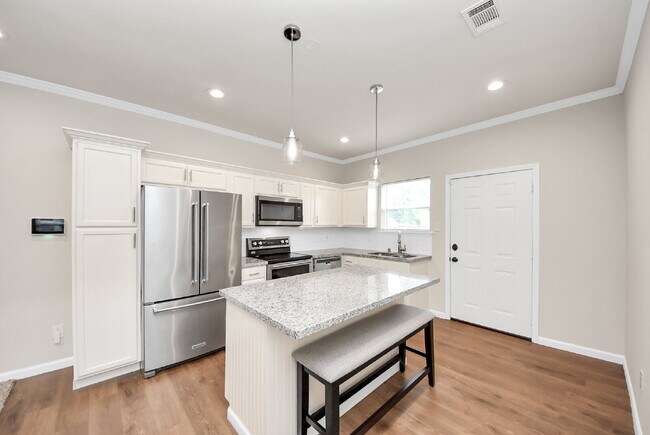 Photo - Renovated Houston Gem Near Downtown & the Medical Center