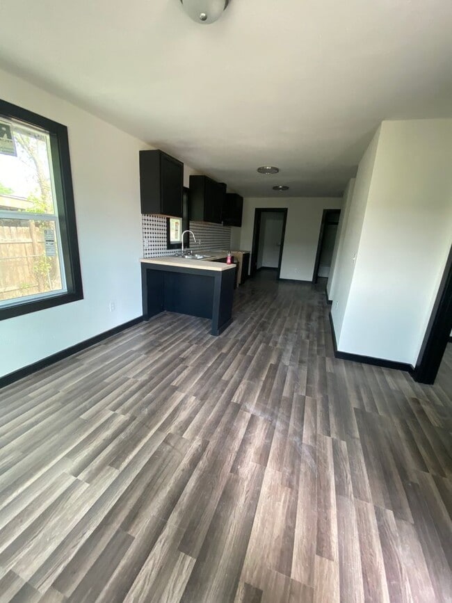 3 Bedroom 1 Bath Rental Available Now! - 3 Bedroom 1 Bath Rental Available Now!