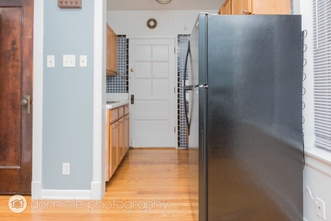 Building Photo - 3115 W Foster Ave Unit 3121 H1