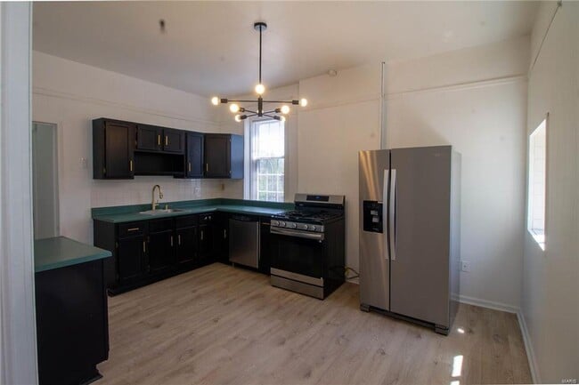 Photo - Cherokee 2214-2216 Unidad Cherokee 2214-2nd Floor