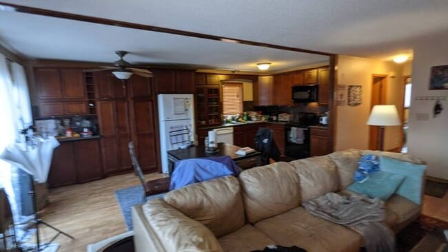 Photo - 118 25th St W Unidad 2