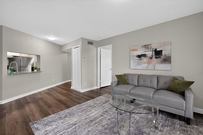 8563 NW 61st St Unit SI ID1613138P