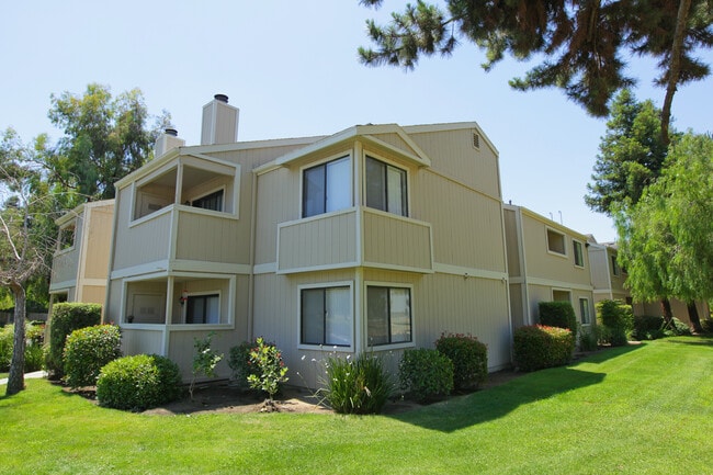 Lake Ridge Apartments