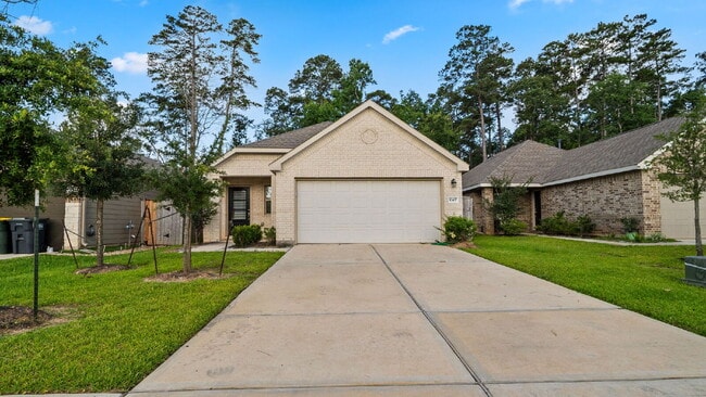 Building Photo - Spacious, well-maintained 4-bedroom, 2-bath single-story home designed for comfortable everyday l...
