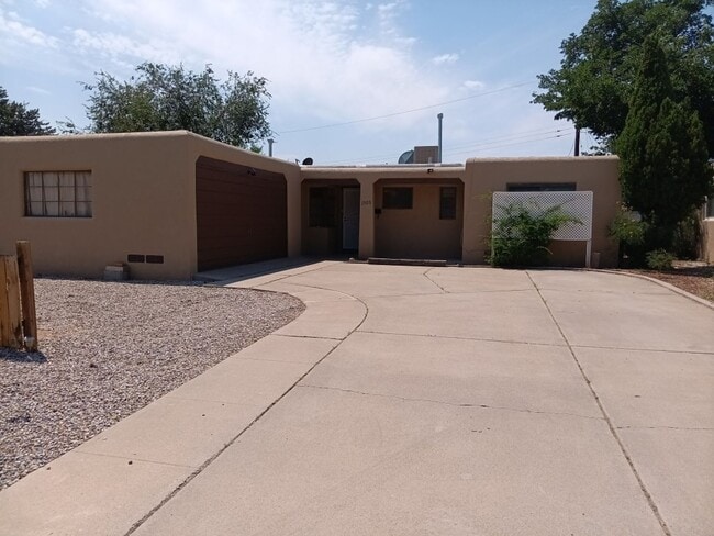 3 Bedroom, 2-Bathroom in the NE Heights, C... - 3 Bedroom, 2-Bathroom in the NE Heights, C... Casa
