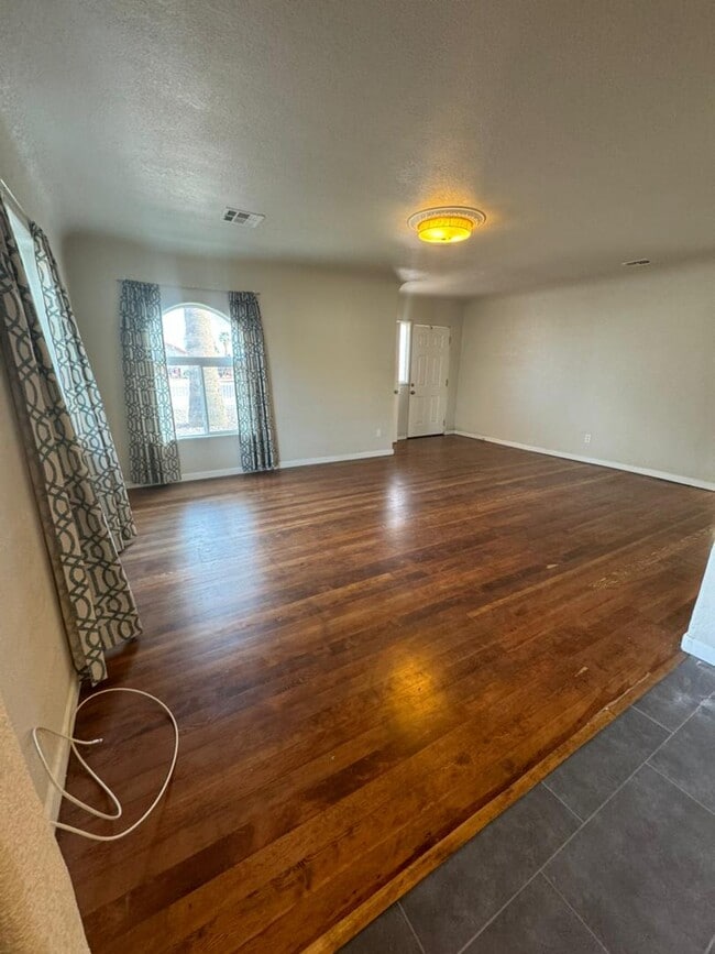 Photo - 813 N Center Ave