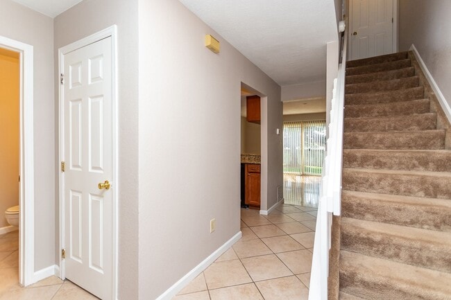 4233 Hunting Meadows Cir