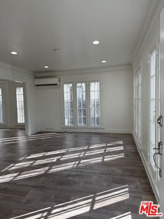 Photo - 734 S Gramercy Pl