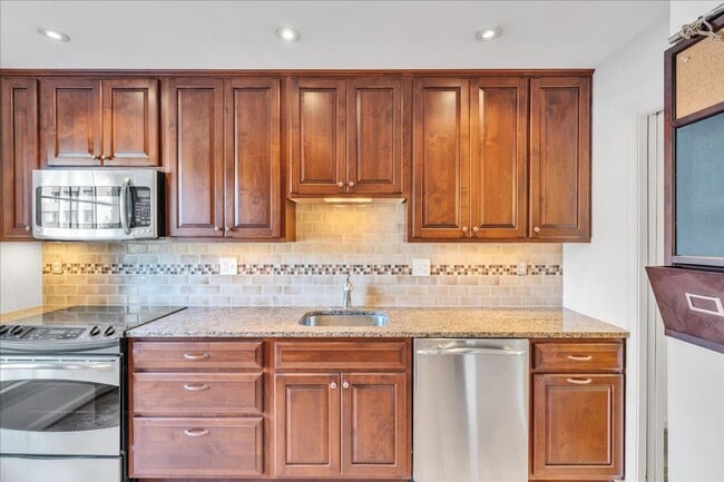 Photo - 2BR / 2BA | 1,728 total sq. ft.