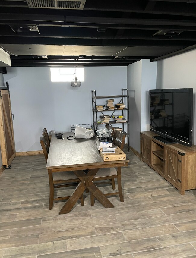 Photo - 1419 Whitcomb Ave