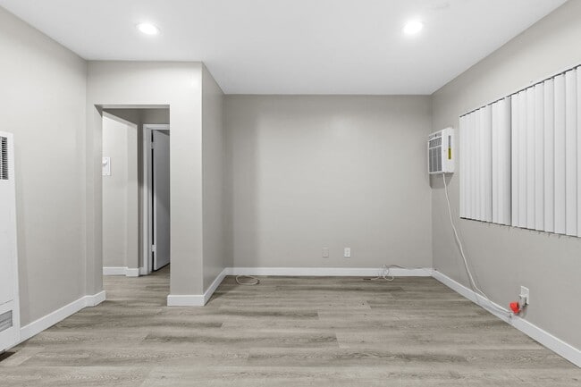 Photo - 113 S Lillie Ave Unit 113-03