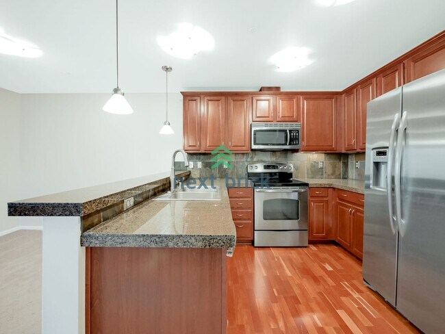 Photo - Charming 2 Bedroom 2 Bathroom Near Totem L... Unit 102