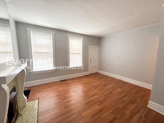 Photo - 1 Bed, 1 Bath Condo with Modern Amenities / Available Now! Unidad a