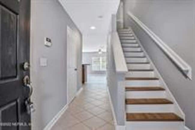 Photo - 822 Black Cherry Dr S