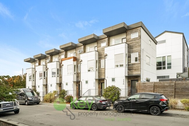 Photo - **Rent Special** Modern Two Bedroom Townho...