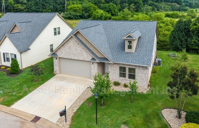 Photo - 127 Van Gilder Way