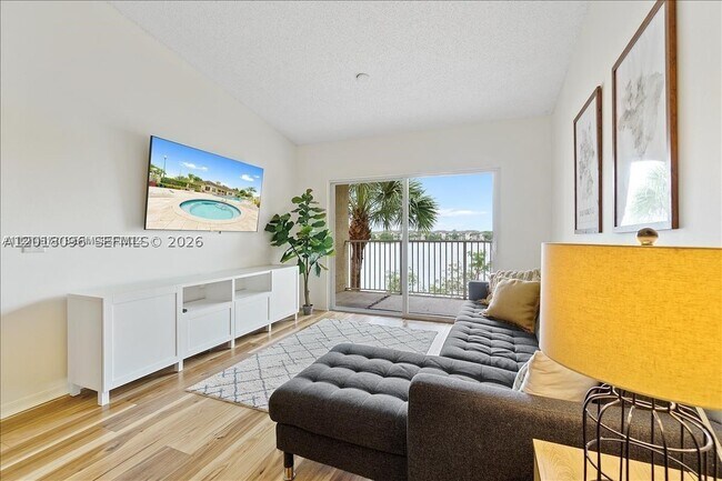Photo - 5065 Wiles Rd Unit 308