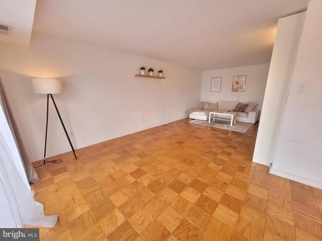 Photo - 3101 S Manchester St Unit 512