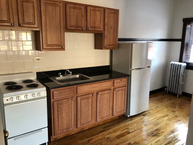 4019-27 W Irving Park
