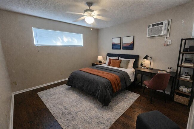 Photo - 610 Genard St