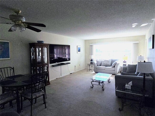 Photo - 4550 Cove Cir Unit 404
