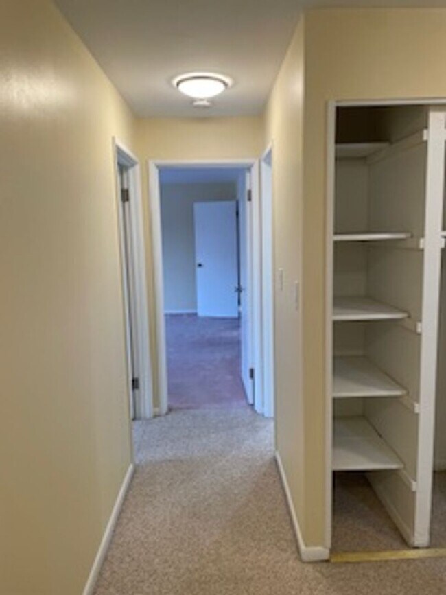 Photo - Oversized 2 bedroom unit in prime location Unit B9