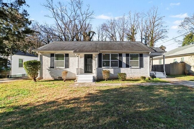 Building Photo - Newly Renovated 3BR/1BA SE Atlanta Gem!