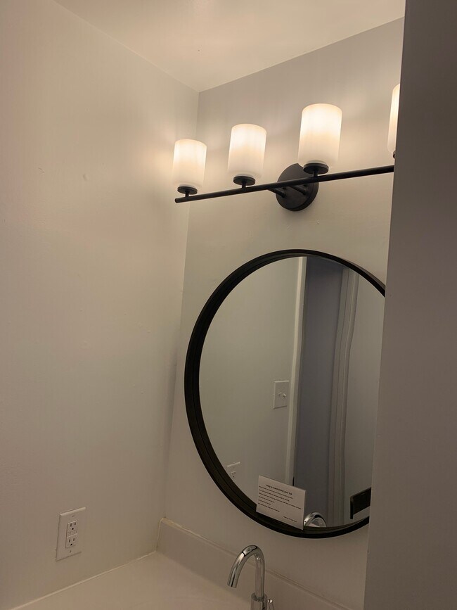 Upgraded lighting & mirror - 2651 Gatewood Cir