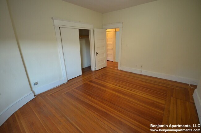 Photo - 1595 Beacon St Unit 10