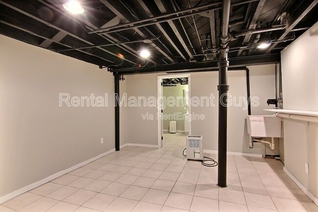 Photo - 2041 Laurel Ave