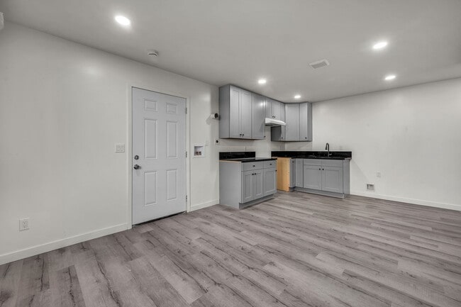 Photo - 5842-5840 Denver Ave Unit 5840 Denver Ave