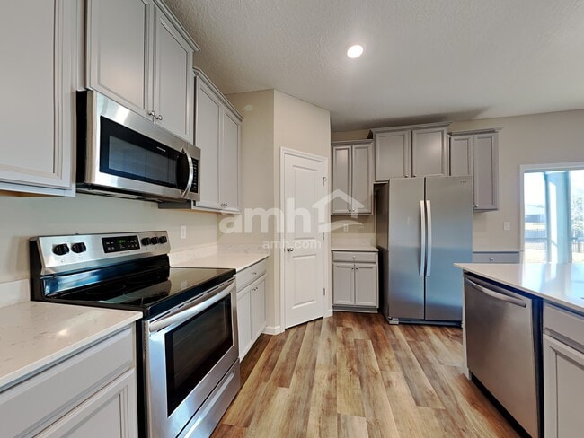 Photo - 173 Edge Park Trl