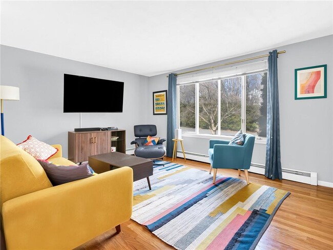 Photo - 32 Hamlin Ave